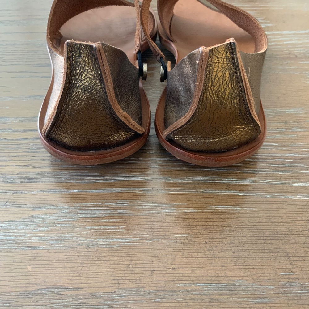 Cydwoq Leather Golden Flat Narrow Fit Sandals Size37 - Picture 5 of 8